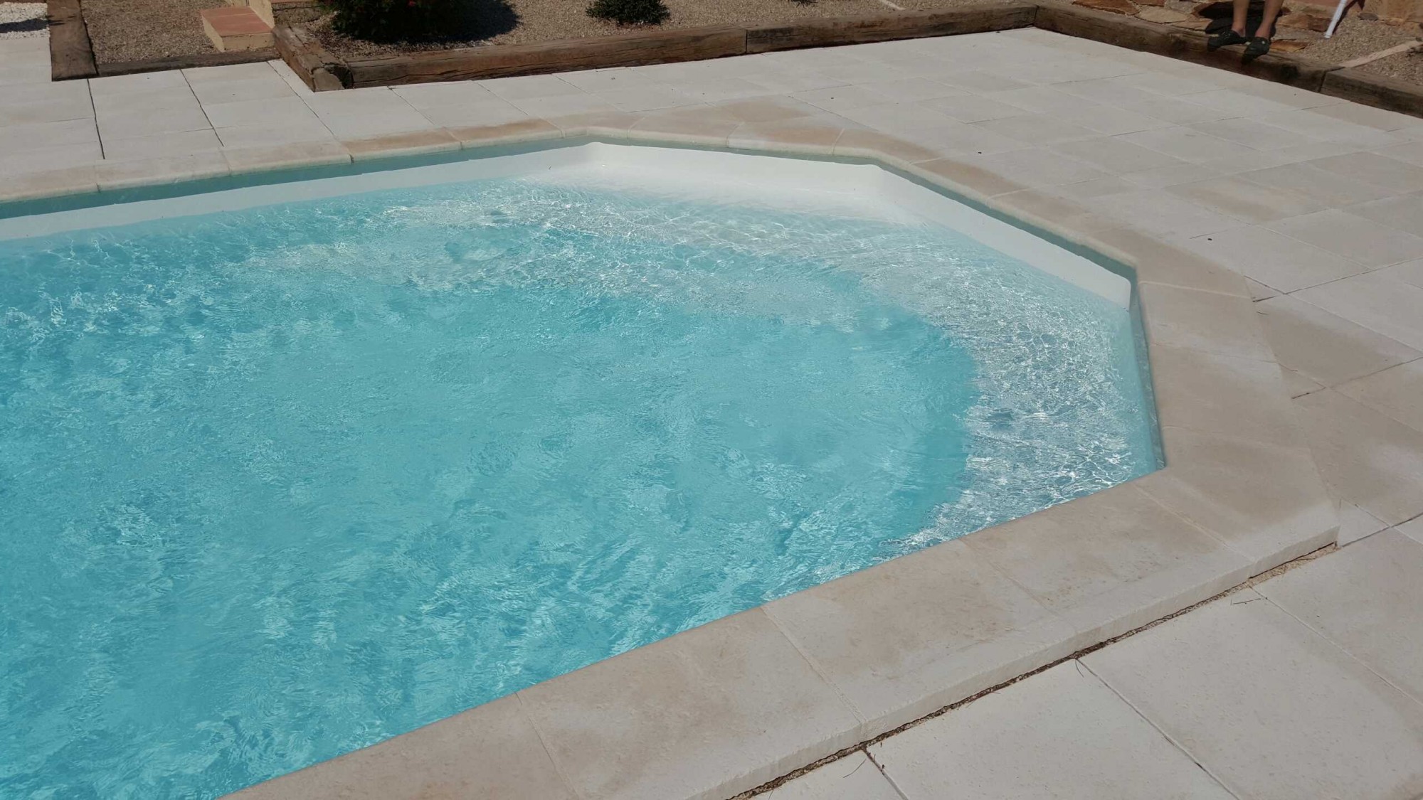 piscine coque Onyx Cuers