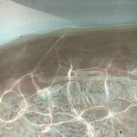 Eau de piscine coque polyester colorée à Collobrières : teinte brune ou rougeâtre liée à la présence de métaux dissous. Alliance Piscines 83 propose un traitement adapté.