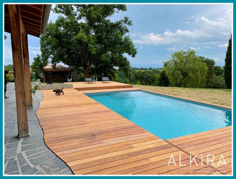 Terrasse mobile sur une piscine coque polyester
