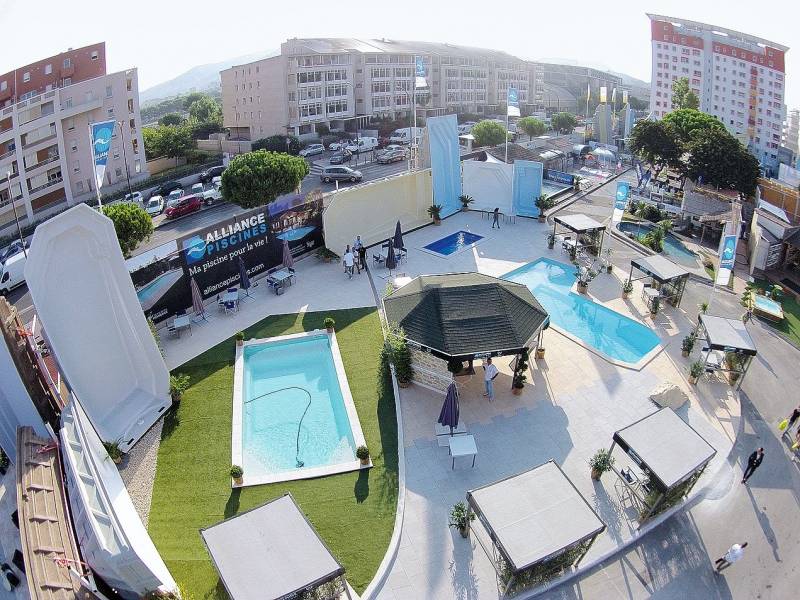 vue en drone du stand alliance piscines toulon