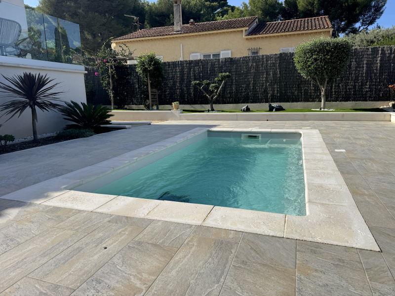 piscine vue en longueur