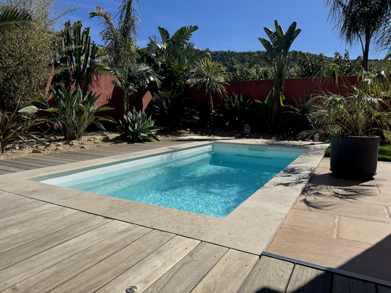 Piscine vue diagonale