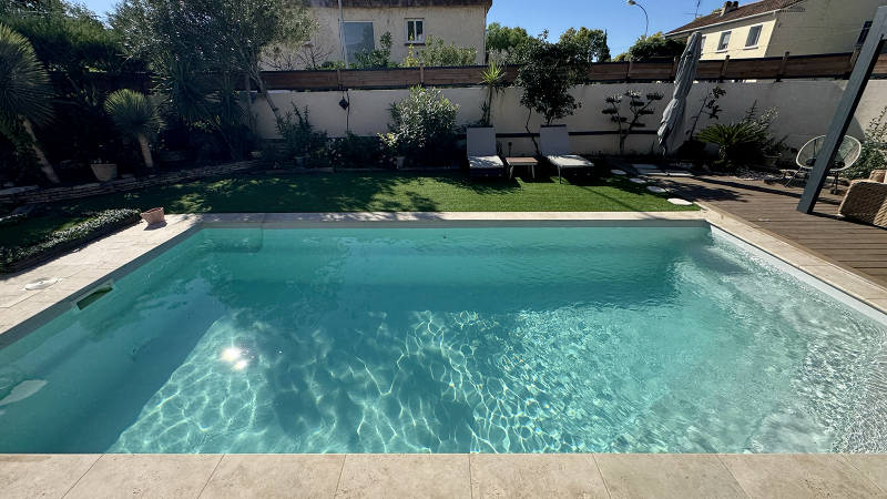 Piscine quartier residence