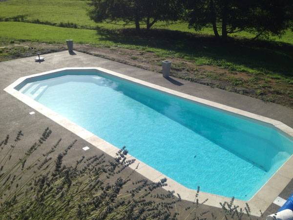 Piscine coque modele Onyx 11 chez Alliance Piscines TOULON
