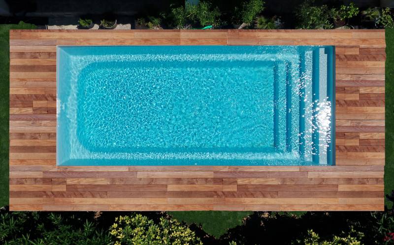 Piscine vue aérienne